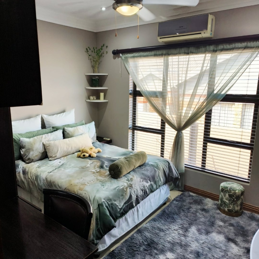 4 Bedroom Property for Sale in Wilkoppies North West